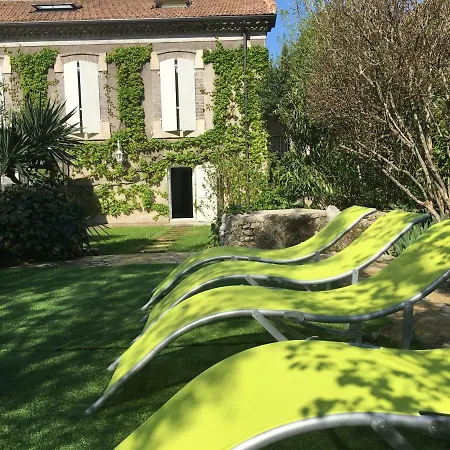 Maison A' Auguste Nyaraló *