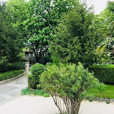 Maison A' Auguste Nyaraló Alès