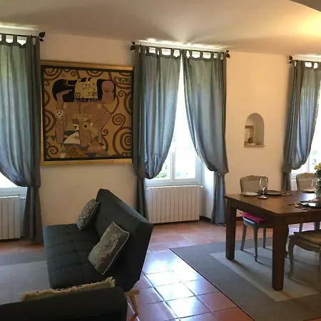 Maison A' Auguste